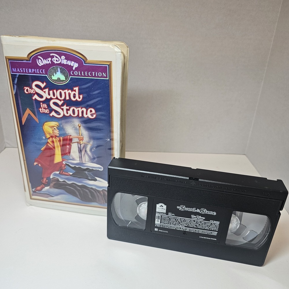 The Sword in‎ the Stone VHS Walt Disney Masterpiece Collection Classic